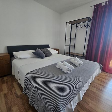 Apartments Andrea Podstrana Ngoại thất bức ảnh