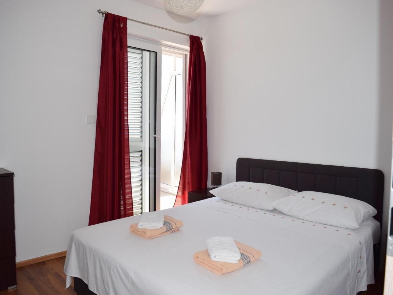 Apartments Andrea Podstrana Ngoại thất bức ảnh