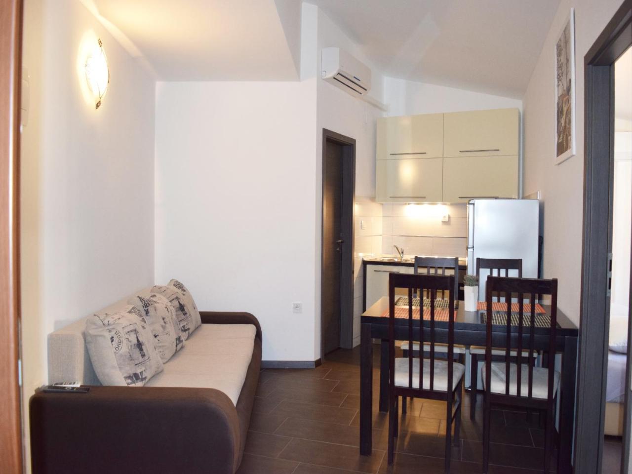 Apartments Andrea Podstrana Ngoại thất bức ảnh