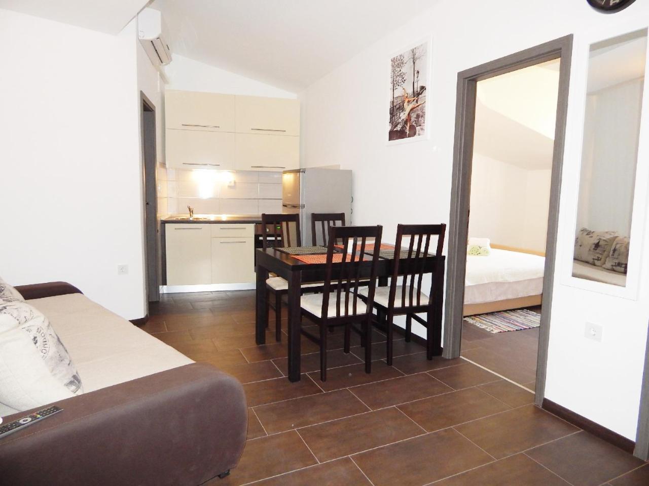 Apartments Andrea Podstrana Ngoại thất bức ảnh
